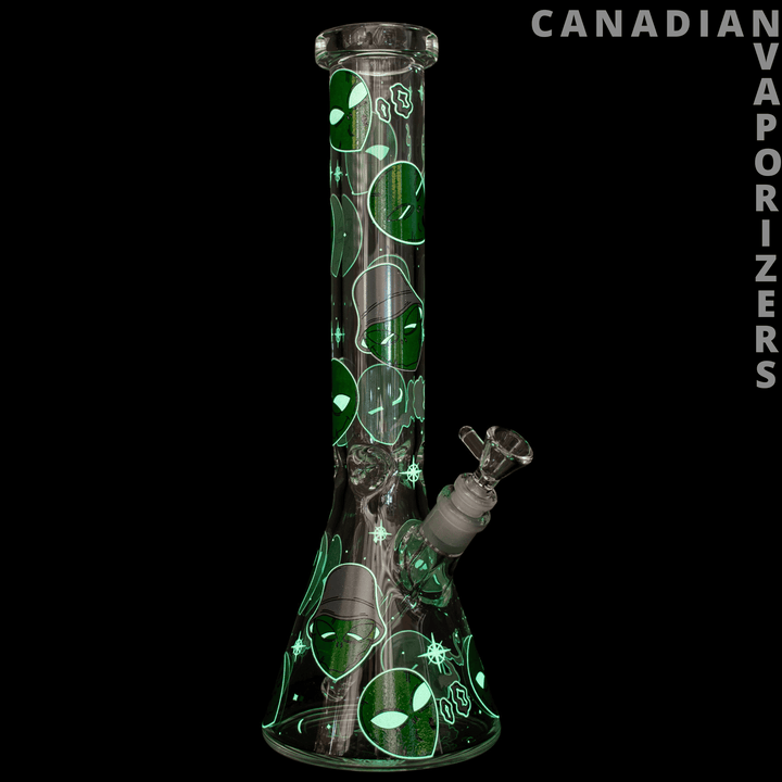 Red Eye Glass 7mm Thick Alien Glow-in-the-Dark Water Pipe